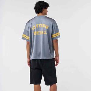 Jersey de fútbol americano con cuello en V en tela de malla 100%, ropa de calle cómoda sostenible, Jersey deportivo con número de jugador personalizado - Product Image 3