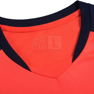 Créez Votre Propre Tenue d'Équipe - Prix de Gros - Uniforme de Football Respirant à Manches Courtes Séchage Rapide 100% Polyester - Service OEM - Product Image 2