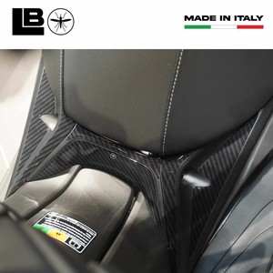 Adesivo Protettivo 3D Personalizzato per Poggiapiedi Centrale Yamaha Xmax 125-300 2023, Adesivi per Moto - Product Image 5