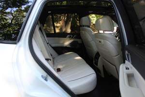 CLEAN 2023 B-M-W X5 M50i XDrive AWD Volant à Gauche 50001-75000 Miles Émission Euro IV 3 Mois 6 Places Origine US - Product Image 4