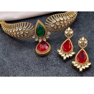 Precioso y elegante conjunto de Gargantilla en tono dorado con pendientes a juego para novias, elegante regalo de boda, fiesta para mujeres y niñas - Product Image 1