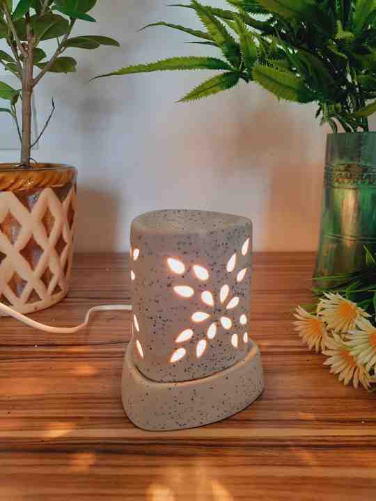 LUXURY MODERN CERAMIC ELECTRIC OWL OIL DIFFUSER  AROMA THERAPY  SPA MOOD REFRESHER