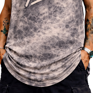 Débardeur gris pour homme, sans manches, avec inscription « Calm Focus », style streetwear moderne, fitness, mockup, spandex/polyester, séchage rapide - Product Image 4