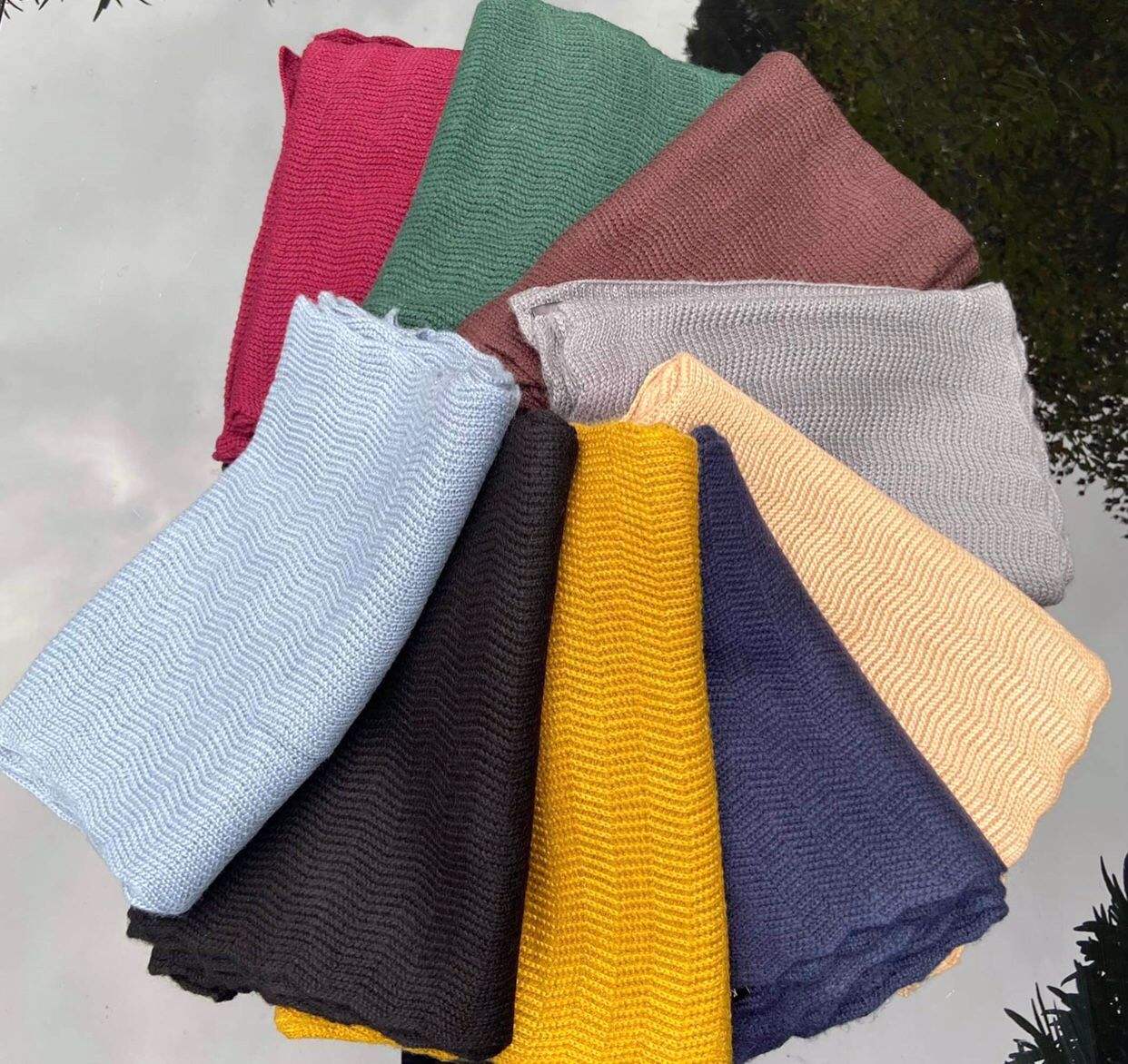 สีเหลือง