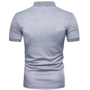 Vente en gros POLO en tricot à rayures pour hommes avec étiquette personnalisée Chemise de base décontractée respirante à manches courtes en soie glacée T-shirt torsadé - Product Image 4