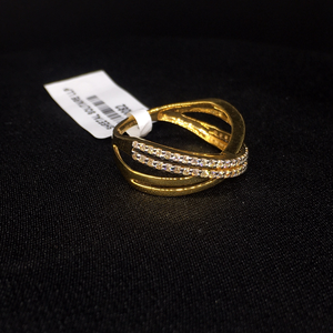 แหวนทองคำ 14K ดีไซน์หรูหรา ประดับเพชรทรงบริลเลียนต์ 0.38 กะรัต ความใส SI เหมาะสำหรับโอกาสพิเศษและสวมใส่ในชีวิตประจำวัน - Product Image 3