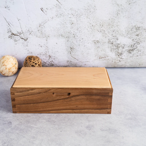 Almacenamiento Elegante y Ecológico de Madera por Crescent Crafts - Product Image 1