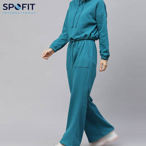 Nuevo y elegante logotipo personalizado de talla grande, chándal de lana sólida, Tops cortos con hombros caídos, sudaderas con capucha, chándal para correr, conjunto de 2 piezas para mujer - Product Image 2