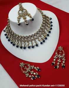 Indian <b>Drop</b> & Kundan Stylish Traditional & Fashionable HeavyGold Tone Kundan <b>Pearl</b> Choker <b>Necklace</b> Earring Set With Mangtika Set - Product Image 5