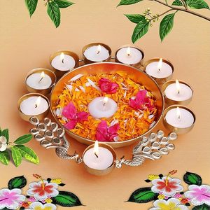Metal decorativo tradicional hecho a mano Pavo Real Urli centro de mesa festivo diseño estético Urli Diwali decorativo - Product Image 1