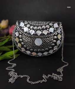 Bolso de Noche Impermeable de Mosaico Metálico Hecho a Medida, con Azulejos Reflectantes, Cierre de Botón, Elegante y Brillante para un Estilo de Alta Costura - Product Image 2