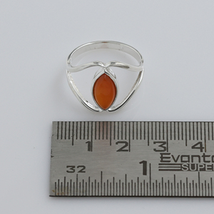 Anillo de plata de ley 925 maciza, joyería fina hecha a mano, con engaste clásico de piedra lunar. - Product Image 6