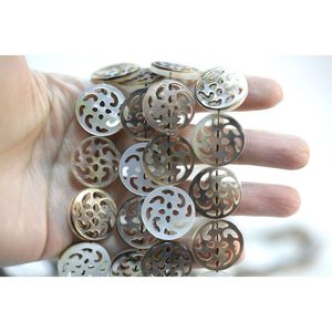 Chaîne de perles rondes élégantes en coquillage SG0060 - Product Image 3