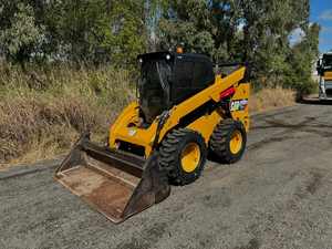 Utilisé pour Cat 272D2 Mini Skid Steer Loader à vendre Chargeur frontal avec boîte de vitesses essentielle et composant de base de pompe - Product Image 4