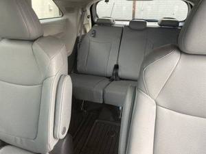 TOYOTA SIENNA 2022 D'OCCASION 4 CYLINDRES 5.5L 41 465 KM 18 PLACES DIESEL TRANSMISSION AUTOMATIQUE - Product Image 2