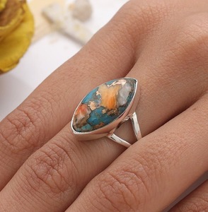 แหวนเงินแท้ 925 ประดับพลอยเทอร์ควอยซ์ธรรมชาติ ฝังแบบ Bezel ชุบโรเดียม ดีไซน์ทันสมัย รับรองโดยผู้เชี่ยวชาญ สำหรับผู้หญิง - Product Image 4