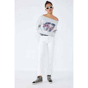 Sudadera Gris con Estampado de Nueva York - Product Image 4