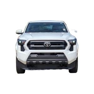 Camioneta Doble Cabina 4x4 Mediana 2024, Sin Accidentes, Faros LED, Suspensión Todoterreno, Caja de Cambios Automática, R18 Izquierda, Color Oscuro - Product Image 1