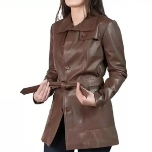 Venta caliente de encargo del estilo fresco de invierno de cuero Varsity chaquetas para las mujeres de encargo del logotipo de color sólido chaquetas de invierno para las mujeres - Product Image 5