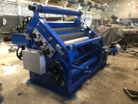 Nouvelle Machine à Ondulation Oblique Semi-Automatique Robuste à Grande Vitesse avec Roulement Sans Doigts pour Cartons Alimentaires sur Bande – Offre Spéciale