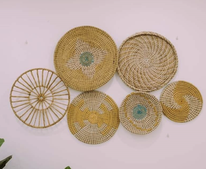 จานแขวนทำจากวัสดุหญ้าทะเล งานฝีมือ ออกแบบมาเพื่อการตกแต่งผนังอย่างสวยงาม ผลิตโดยช่างฝีมือชาวเวียดนาม - Product Image 3