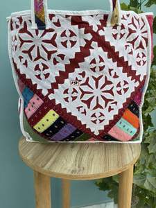 Sac fourre-tout en coton matelassé fait à la main sac à provisions imprimé patchwork pour femmes sac de plage d'épicerie pour un usage quotidien et voyage cadeau parfait - Product Image 3