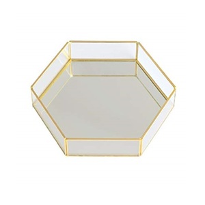 Plateaux de décoration pour la maison décor alimentaire en métal or verre miroir plateau pour dessert collations et aliments mariage et fêtes fabriqués à la main - Product Image 4