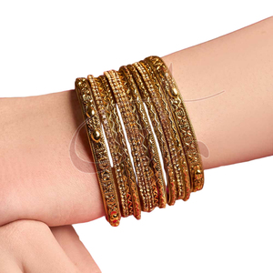 Brazaletes de Mujer Modernos Chapados en Oro de Alta Calidad 2026, Hechos en Pakistán, Venta Directa de Fábrica, Nueva Llegada, Regalo - Product Image 1