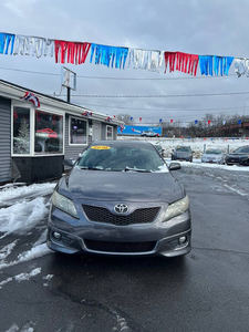 Berline Toyota Camry 2010 d'occasion en excellent état, transmission automatique, 6 vitesses, traction avant, 169 ch, 2.5L, gris, prête à la vente - Product Image 5