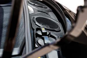 2024 911 Targa 4 GTS 473 ch, moteur 6 cylindres en ligne biturbo, transmission intégrale, intérieur en cuir Exclusive Manufaktur - Product Image 5