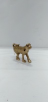 Ensemble moderne et écologique de 2 sculptures de singes en or et argent pour la décoration de la maison et des hôtels, présentation sur table