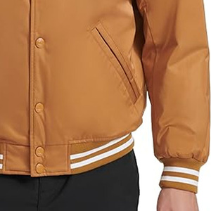 แจ็คเก็ตวาร์ซิตี้ผู้ชายแบบสั่งทำปี 2026 พร้อมฮู้ดระบายอากาศได้ดี เหมาะสำหรับฤดูหนาว แขนเสื้อหนังสไตล์ Letterman - Product Image 3