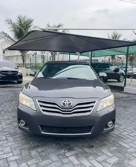 Toyota Camry 2012 bekas