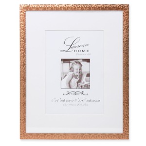 Cadre photo en métal laiton Rustic Touch avec finition mate conçu pour mettre en valeur les photos de famille et les accents intérieurs - Product Image 2