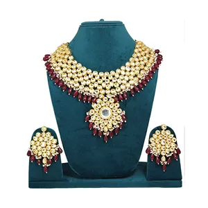 Conjunto de collar nupcial Meenakari Kundan con cuentas blancas, chapado en oro, joyería fina color granate para bodas - Product Image 2