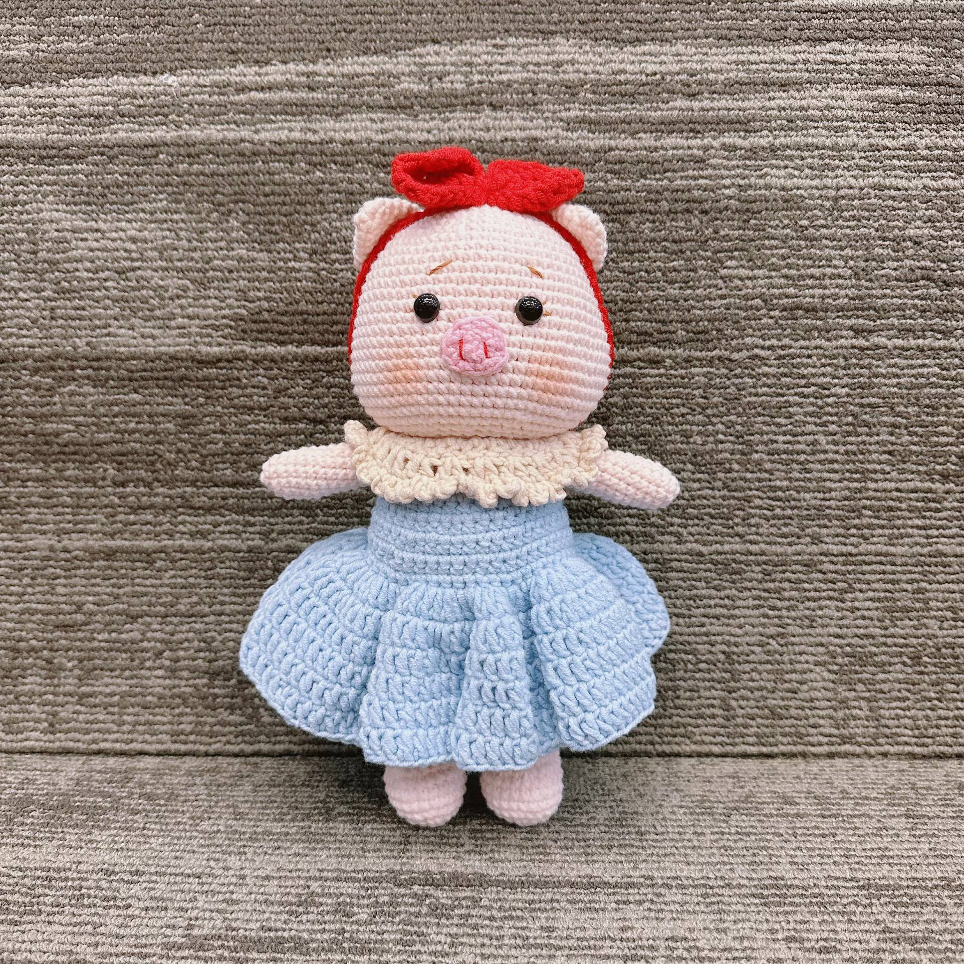 ชุดสีฟ้า