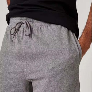 Short en coton de vêtements de sport d'été pour hommes de couleur unie à séchage rapide et confortable à bas prix avec short imprimé brodé de logo personnalisé - Product Image 2