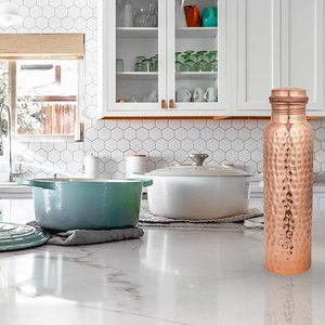 Bouteille d'eau en cuivre pur fabriquée à la main 950 ML Capacité de 32.5 oz Conception martelée Bouteille en cuivre authentique étanche - Product Image 5