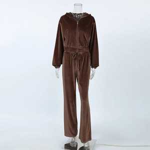 Nouveauté 2025 Survêtement en velours pour femmes Survêtements d'hiver personnalisés de haute qualité Survêtement de jogging en velours juteux - Product Image 1