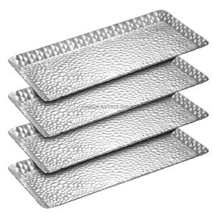 Plateau de service gris rustique à deux niveaux avec finition en métal et poignée robuste, idéal pour exposer des friandises et des objets décoratifs - Product Image 2