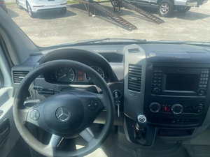 Mercedes-Benz Sprinter 2500 170 V6 de techo alto, furgoneta de pasajeros, usada, de la mejor calidad, con volante a la izquierda/derecha, año 2017 - Product Image 2