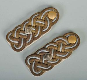 Conjunto de Epaulettes Bordadas a Mano con Hilo Metálico, Epaulettes Masculinas Personalizadas, Hombreras Tácticas, Insignias de Uniforme - Product Image 1