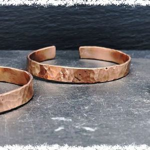 Brazalete de cobre martillado, pulsera de cobre puro ajustable, joyería de cobre hecha a mano, pulsera de artritis de cobre - Product Image 2