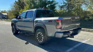 รถ PRO-4X 2023 Nissan Frontier 4WD CAB แบบใช้กระบะเกียร์อัตโนมัติเกียร์ธรรมดาด้านซ้ายและมืดโลหะเบนซินไฟฟ้า - Product Image 6