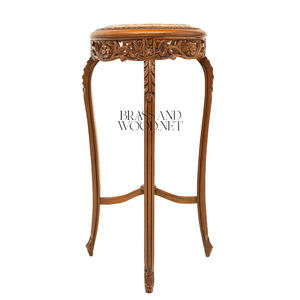 Table d'appoint ronde de luxe en bois avec plateau en marbre naturel et accents floraux sculptés à la main pour une décoration d'angle classique de la maison - Product Image 6