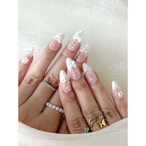 Pétales de fleurs pour mariée, autocollants élégants pour ongles, décalcomanies pour nail art pour mariées - Product Image 4