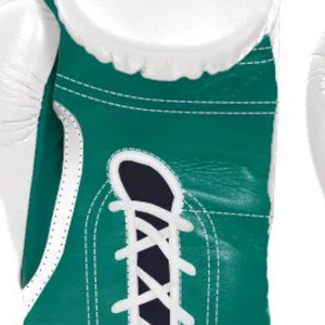 ถุงมือชกมวยแบบผูกเชือก Winning สีขาว-เขียว หนังแท้ สำหรับฝึกซ้อมและแข่งขันระดับมืออาชีพ คุณภาพพรีเมียม ขนาด 8 ออนซ์ 10 ออนซ์ - Product Image 6