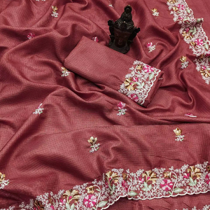 Crafted Contemporary Appeal Gujarat Vibrant Textile Traditions Saree avec Fausse Fourrure pour Navratri Events Party Occasions-Vente De Gros - Product Image 1