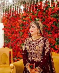 Impresionante Vestido de Novia Lehenga Choli de Seda, Largo hasta el Suelo, Adornado con Deslumbrantes Cuentas de Cristal, Pedrería y Trabajo Dabka, para Bodas 2025 - Product Image 2