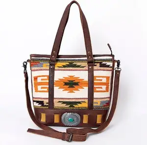 Bolsa de couro boêmio ocidental com franjas, bolsa elegante de mão esculpida, sacola de venda quente para uso feminino multifacetado